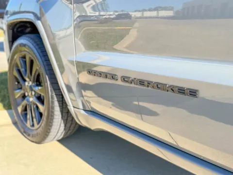 More photos of 2019 Jeep Grand Cherokee Altitude at Champion Chrysler Dodge Jeep Ram, MS