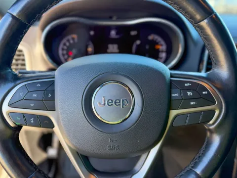 Photos of 2019 Jeep Grand Cherokee Altitude for sale in Gulfport, MS at Champion Chrysler Dodge Jeep Ram