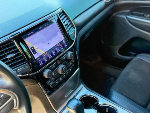 More photos of 2019 Jeep Grand Cherokee Altitude at Champion Chrysler Dodge Jeep Ram, MS