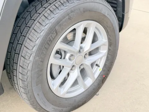 Another view of 2025 Jeep Grand Cherokee Laredo X for sale in Gulfport, MS at Champion Chrysler Dodge Jeep Ram