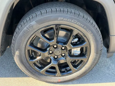 More photos of 2026 Jeep Compass Latitude Altitude at Champion Chrysler Dodge Jeep Ram, MS