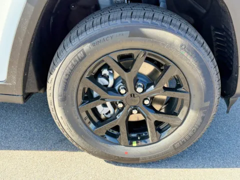 Another view of 2025 Jeep Grand Cherokee Altitude X for sale in Gulfport, MS at Champion Chrysler Dodge Jeep Ram
