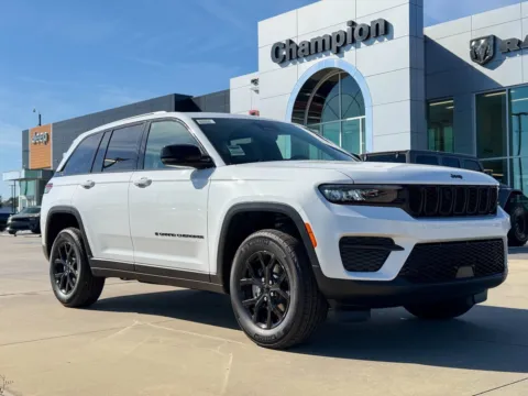 White 2025 Jeep Grand Cherokee Altitude X for sale in Gulfport, MS