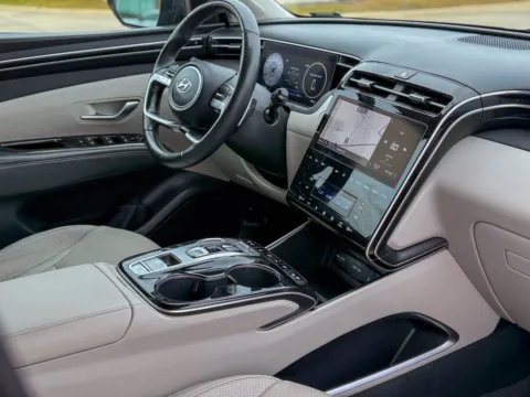 More photos of 2024 Hyundai Tucson Limited at Champion Chrysler Dodge Jeep Ram, MS