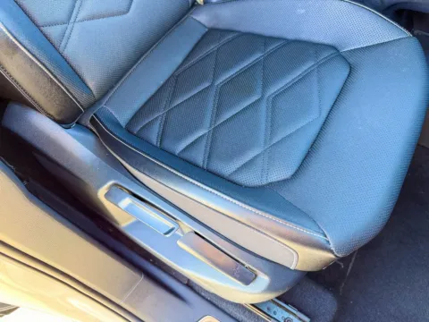 More photos of 2025 Volkswagen Atlas 2.0T SE w/Technology at Champion Chrysler Dodge Jeep Ram, MS