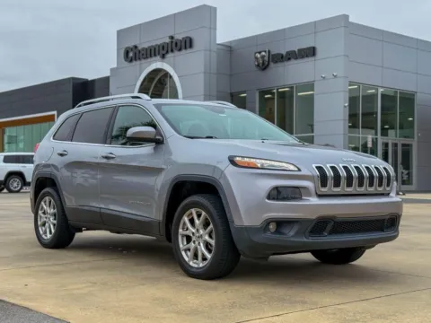 Silver 2017 Jeep Cherokee Latitude for sale in Gulfport, MS