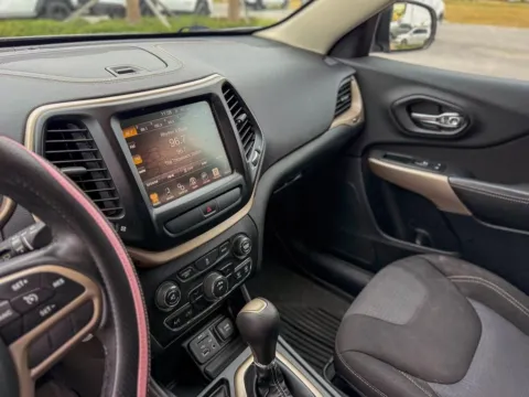 More photos of 2017 Jeep Cherokee Latitude at Champion Chrysler Dodge Jeep Ram, MS
