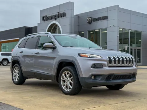 Silver 2017 Jeep Cherokee Latitude for sale in Gulfport, MS