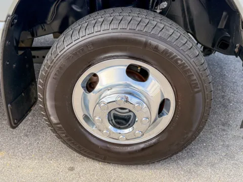 More photos of 2024 Ford Super Duty F-350 DRW XLT at Champion Chrysler Dodge Jeep Ram, MS