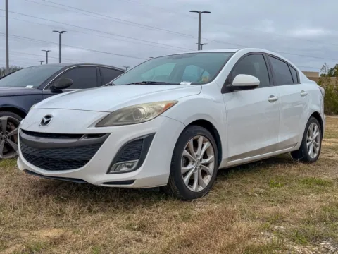 White 2011 Mazda Mazda3 s Grand Touring for sale in Gulfport, MS
