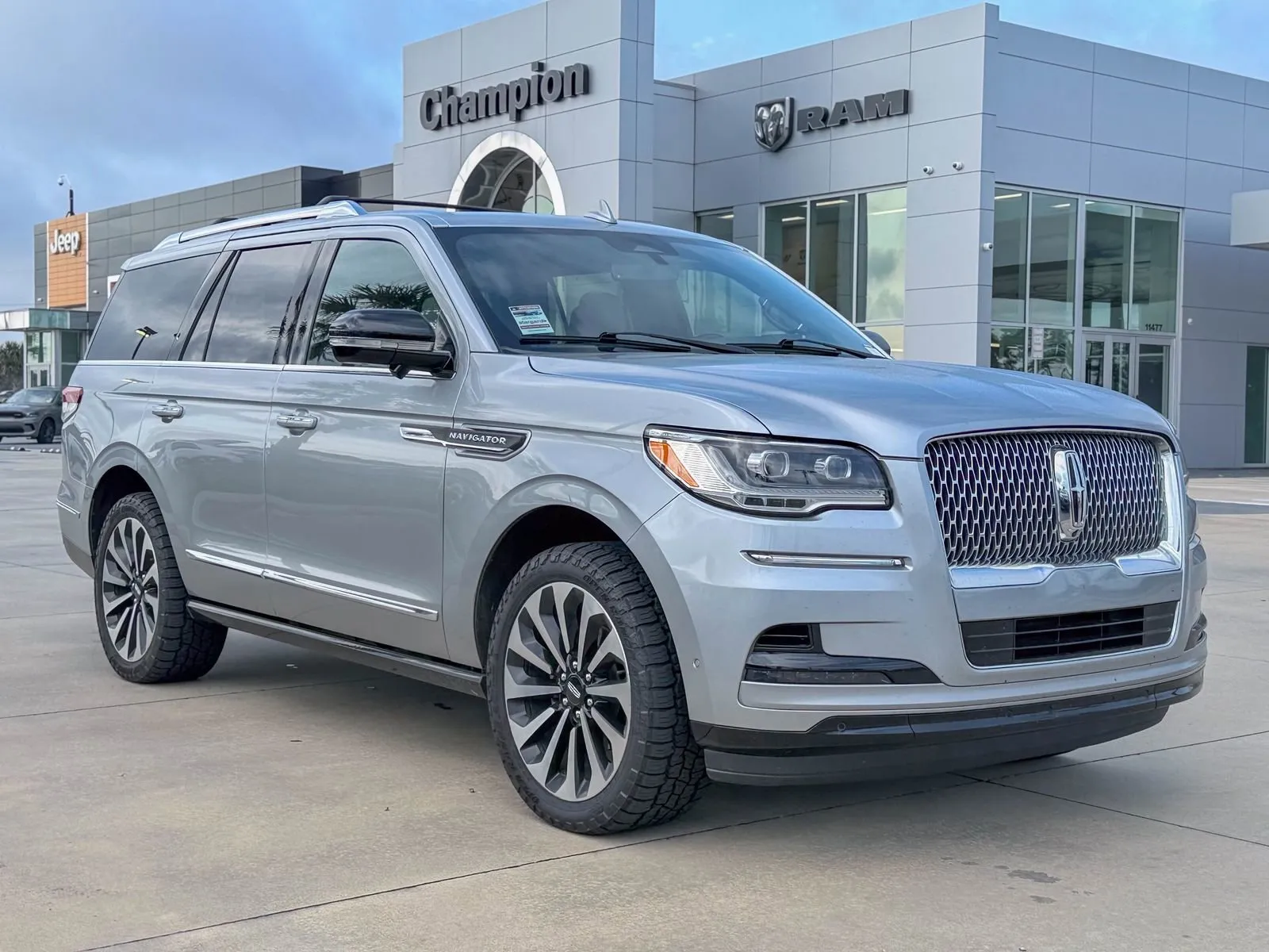 Silver 2022 Lincoln Navigator Reserve for sale in Gulfport, MS