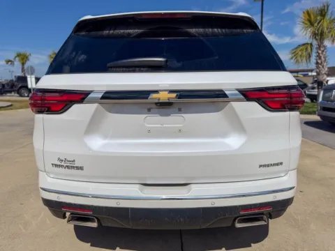 More photos of 2022 Chevrolet Traverse Premier at Champion Chrysler Dodge Jeep Ram, MS