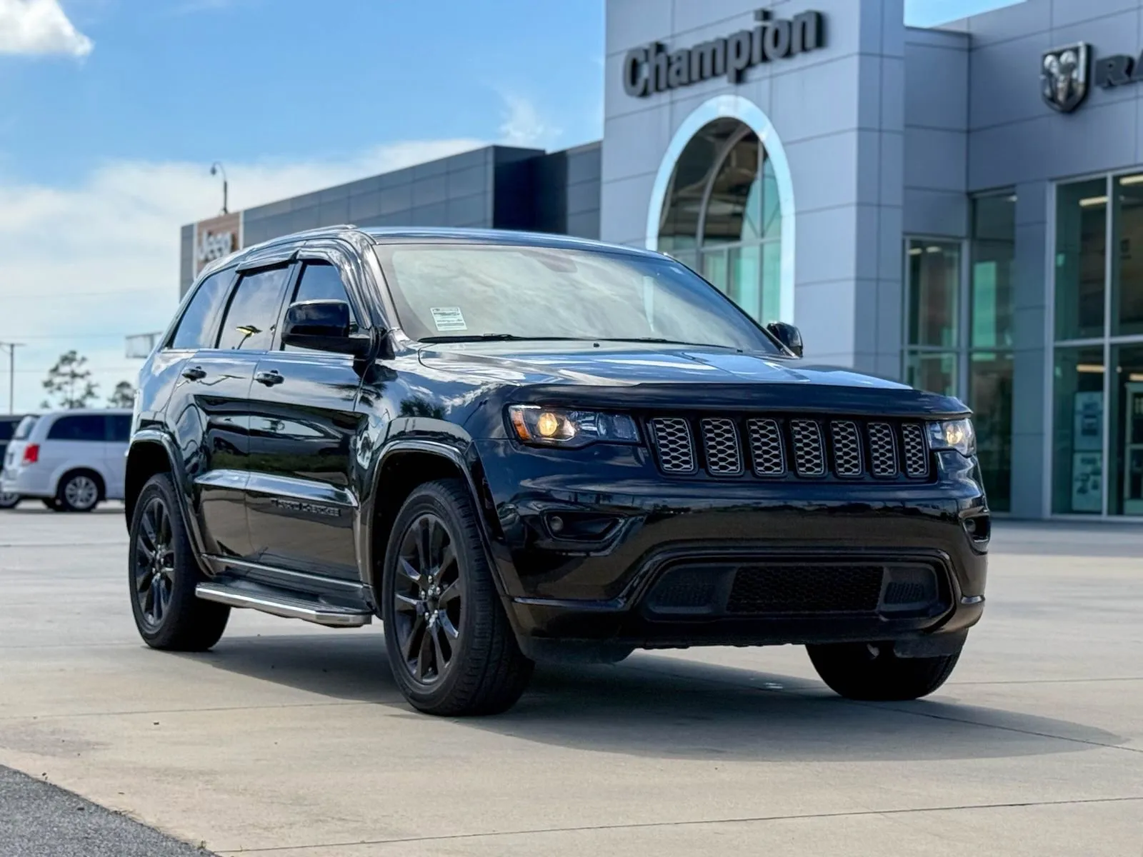 Black 2022 Jeep Grand Cherokee WK Laredo X for sale in Gulfport, MS