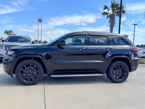 More photos of 2022 Jeep Grand Cherokee WK Laredo X at Champion Chrysler Dodge Jeep Ram, MS
