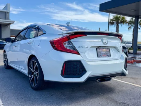More photos of 2017 Honda Civic Sedan Si at Champion Chrysler Dodge Jeep Ram, MS