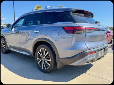 More photos of 2023 INFINITI QX60 SENSORY at Champion Chrysler Dodge Jeep Ram, MS
