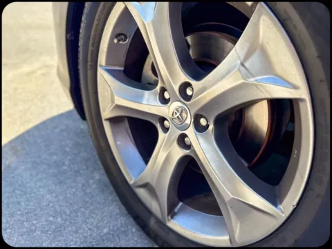 More photos of 2011 Toyota Venza at Champion Chrysler Dodge Jeep Ram, MS