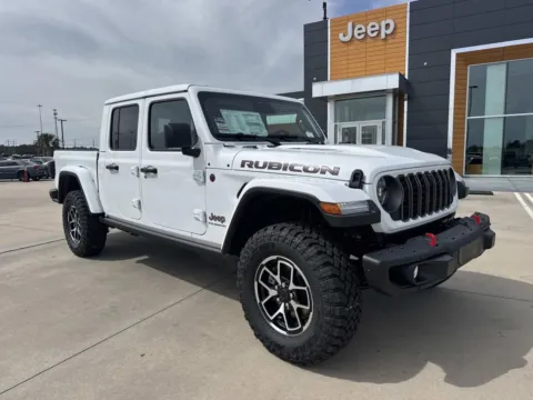 White 2026 Jeep Gladiator Rubicon X for sale in Gulfport, MS
