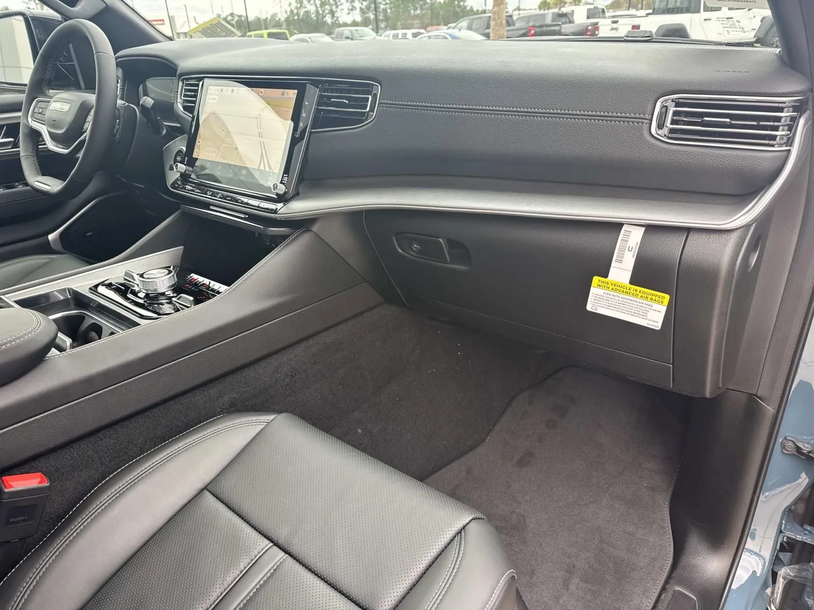 2026 Jeep Grand Wagoneer Upland - Photo 12