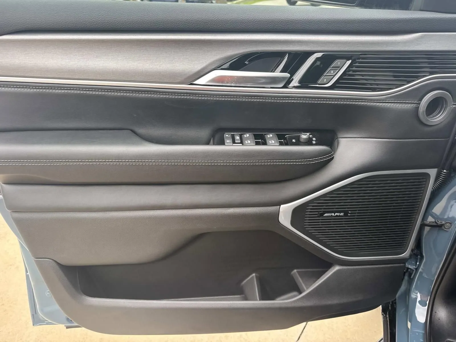2026 Jeep Grand Wagoneer Upland - Photo 19