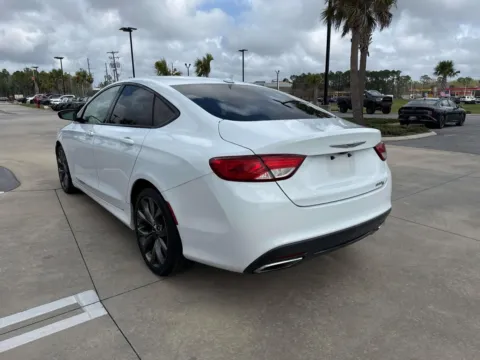 More photos of 2015 Chrysler 200 S at Champion Chrysler Dodge Jeep Ram, MS
