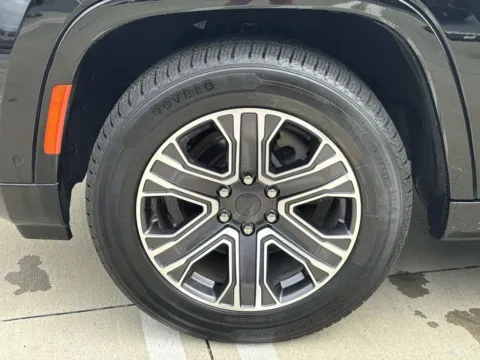 More photos of 2024 Jeep Wagoneer L Series II at Champion Chrysler Dodge Jeep Ram, MS