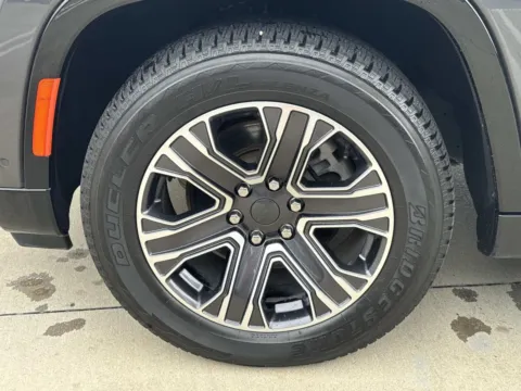 More photos of 2023 Jeep Wagoneer L Series II at Champion Chrysler Dodge Jeep Ram, MS