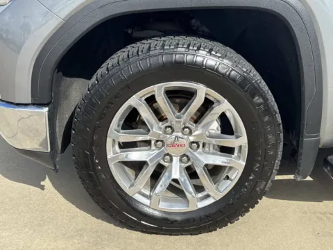 More photos of 2019 GMC Sierra 1500 SLT at Champion Chrysler Dodge Jeep Ram, MS