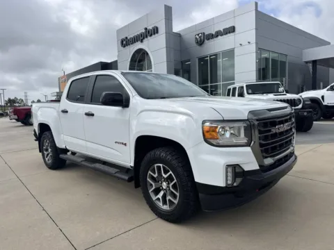 White 2021 GMC Canyon 4WD AT4 w/Leather for sale in Gulfport, MS