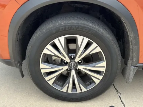 More photos of 2022 Nissan Rogue SL at Champion Chrysler Dodge Jeep Ram, MS