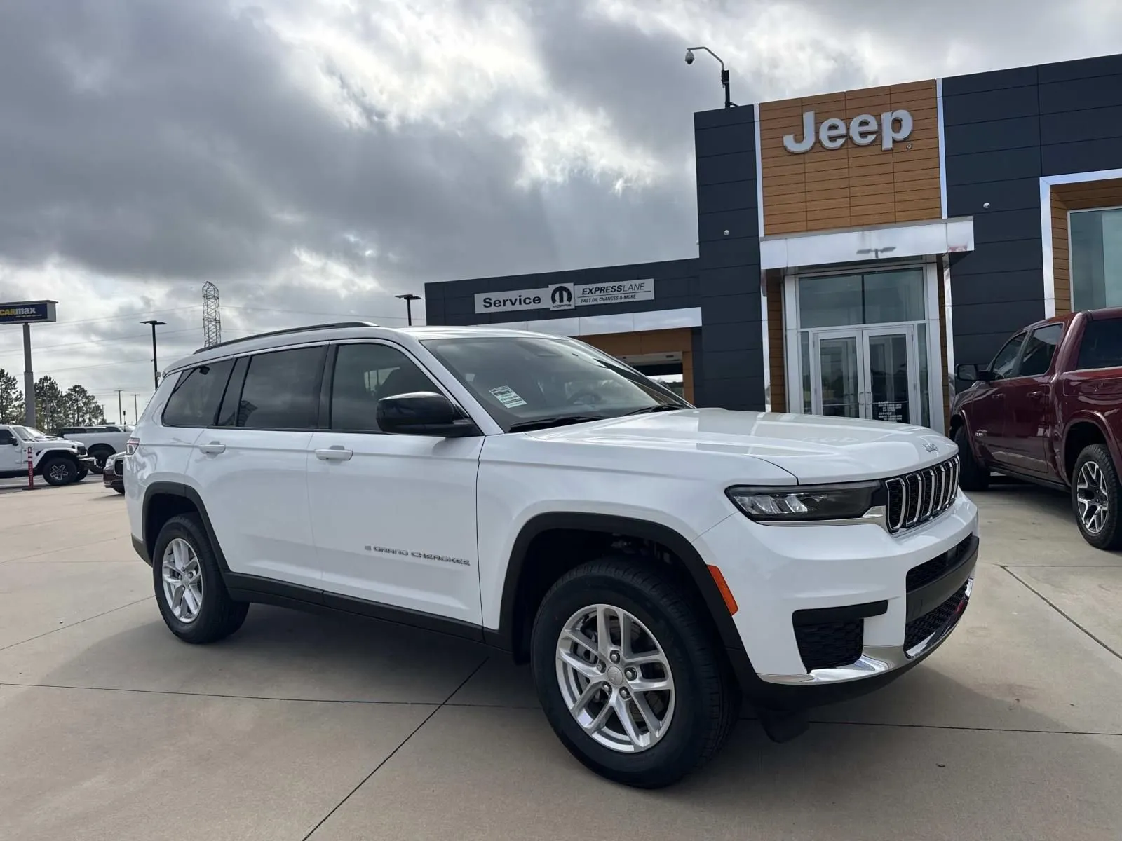 White 2026 Jeep Grand Cherokee L Laredo X for sale in Gulfport, MS