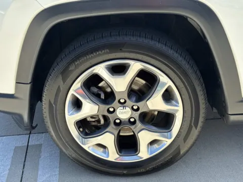 More photos of 2018 Jeep Compass Limited at Champion Chrysler Dodge Jeep Ram, MS