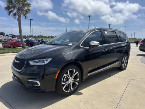 Another view of 2026 Chrysler Pacifica Pinnacle for sale in Gulfport, MS at Champion Chrysler Dodge Jeep Ram