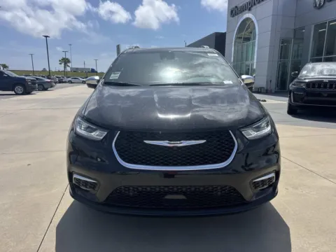 Photos of 2026 Chrysler Pacifica Pinnacle for sale in Gulfport, MS at Champion Chrysler Dodge Jeep Ram