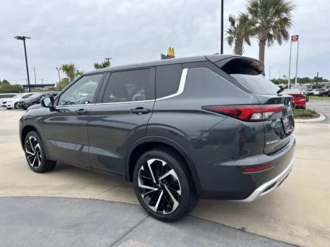 More photos of 2024 Mitsubishi Outlander SE at Champion Chrysler Dodge Jeep Ram, MS