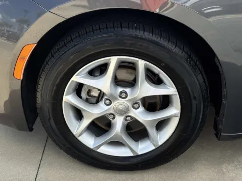 More photos of 2020 Chrysler Pacifica Limited at Champion Chrysler Dodge Jeep Ram, MS