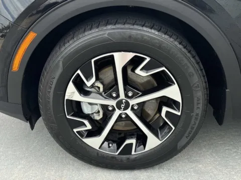 More photos of 2023 Kia Sportage EX at Champion Chrysler Dodge Jeep Ram, MS