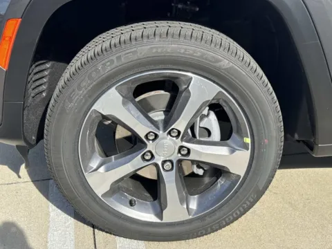 More photos of 2026 Jeep Grand Cherokee Limited at Champion Chrysler Dodge Jeep Ram, MS