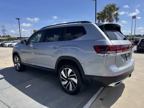 More photos of 2024 Volkswagen Atlas 2.0T SE w/Technology at Champion Chrysler Dodge Jeep Ram, MS