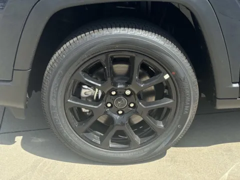 More photos of 2026 Jeep Compass Latitude Altitude at Champion Chrysler Dodge Jeep Ram, MS