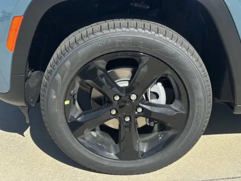More photos of 2026 Jeep Grand Cherokee Limited at Champion Chrysler Dodge Jeep Ram, MS