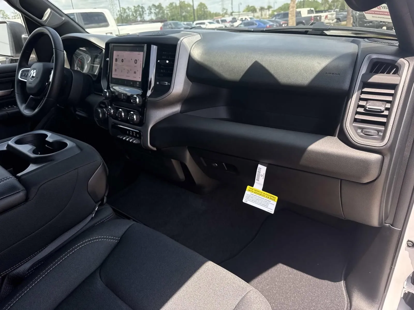 2026 RAM 1500 Express - Photo 10