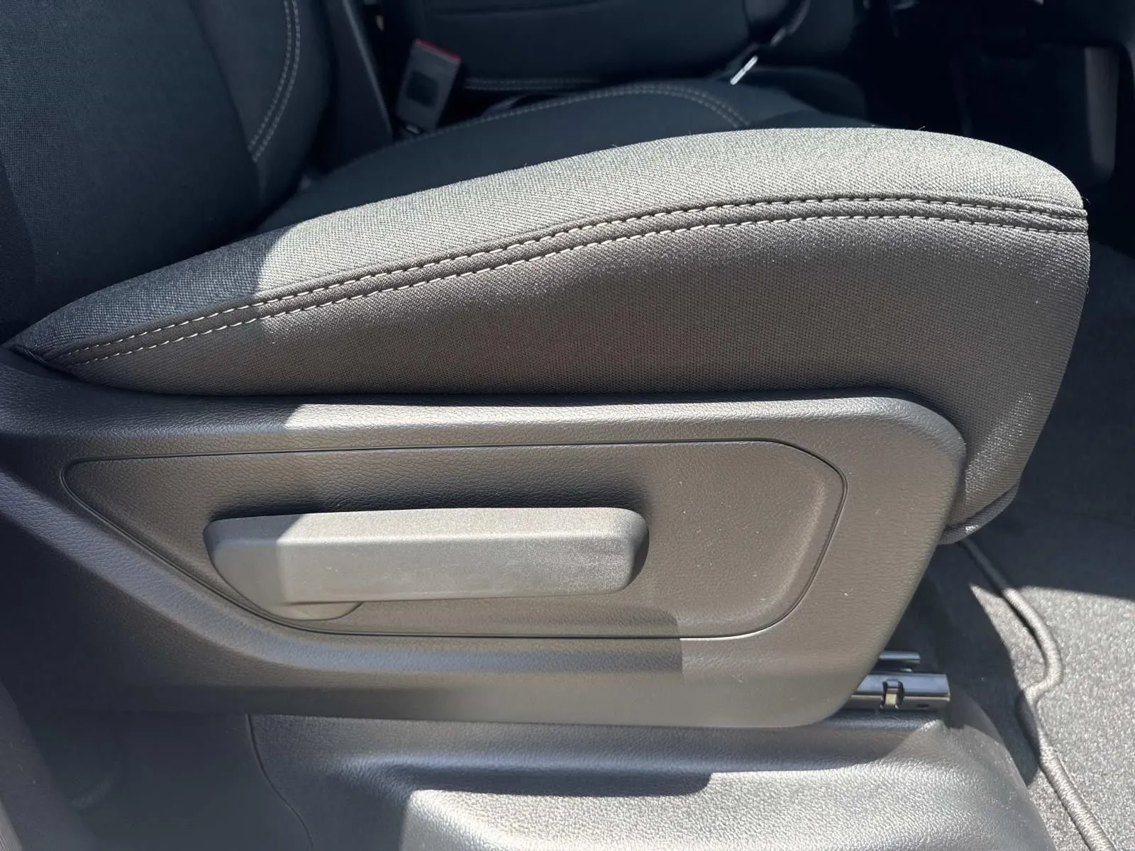 2026 RAM 1500 Express - Photo 12