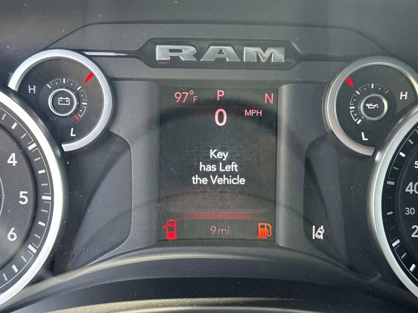 2026 RAM 1500 Express - Photo 27
