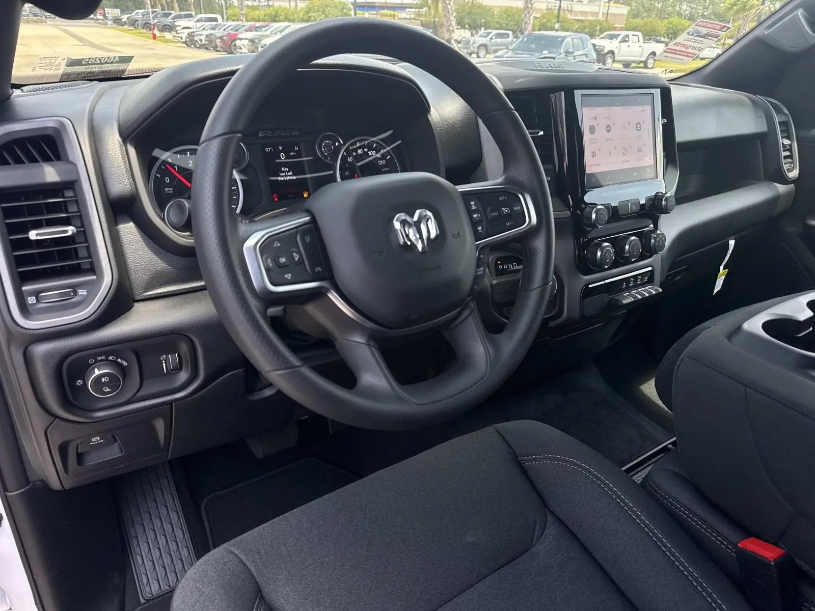2026 RAM 1500 Express - Photo 17