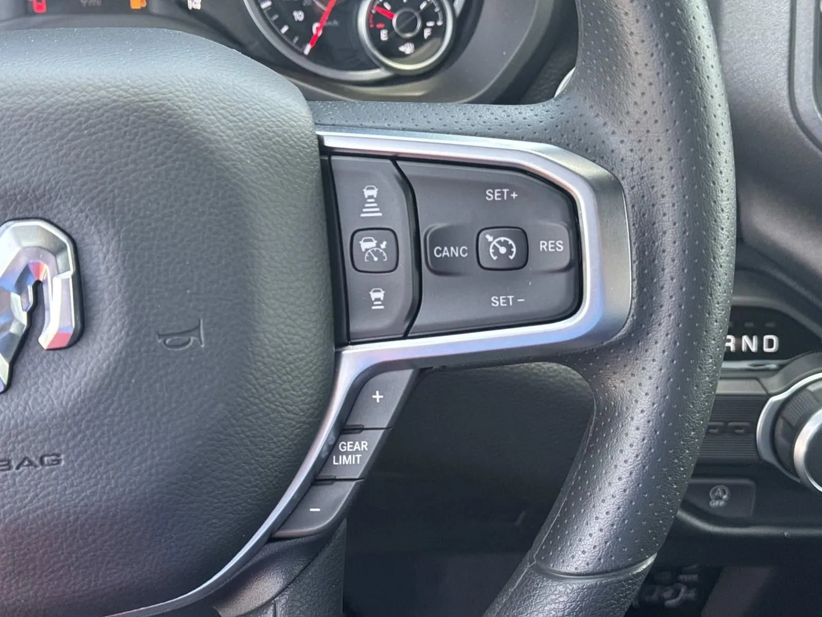 2026 RAM 1500 Express - Photo 23