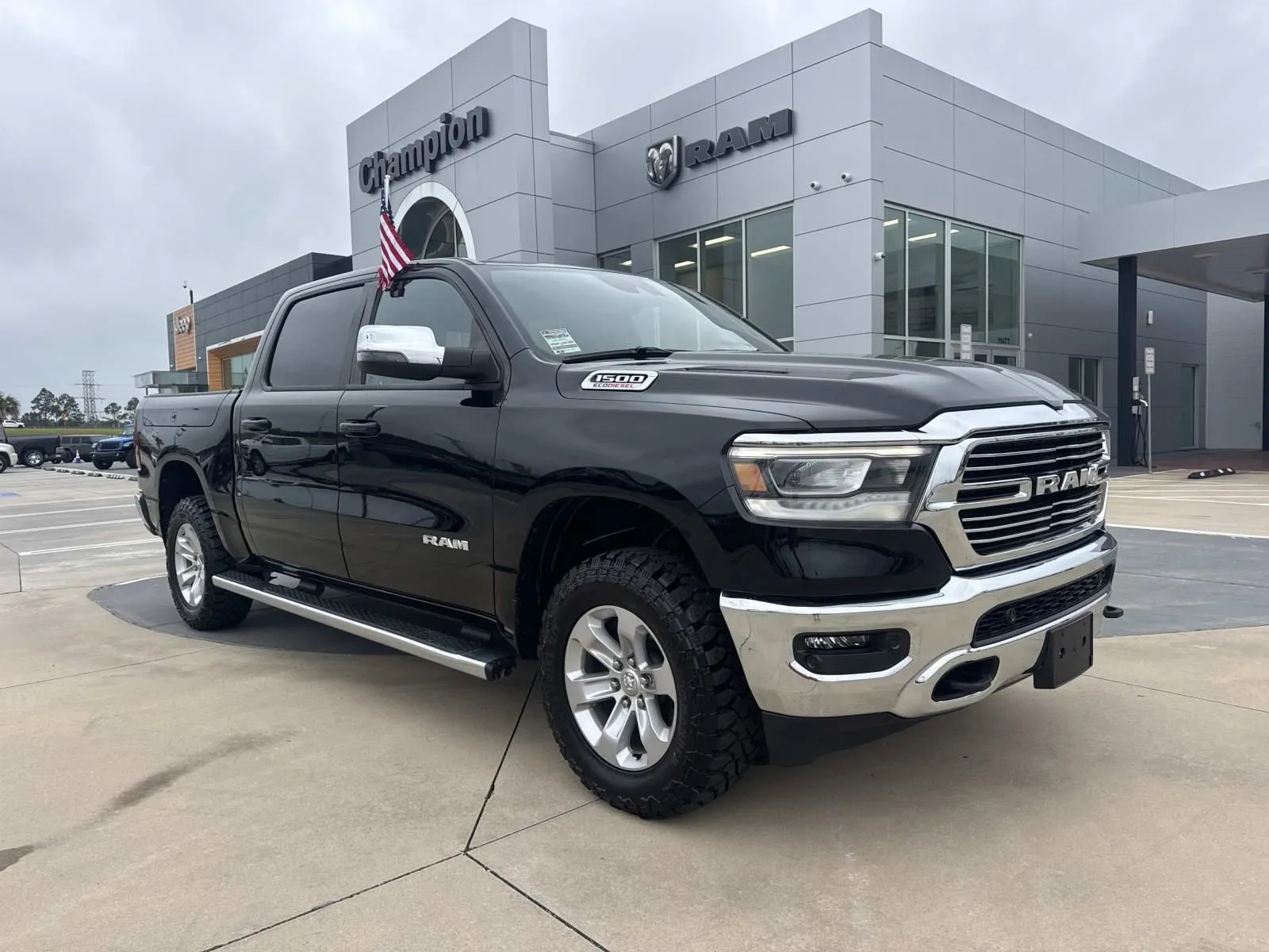2023 RAM 1500 Laramie 4x4 Crew Cab 5'7's photo