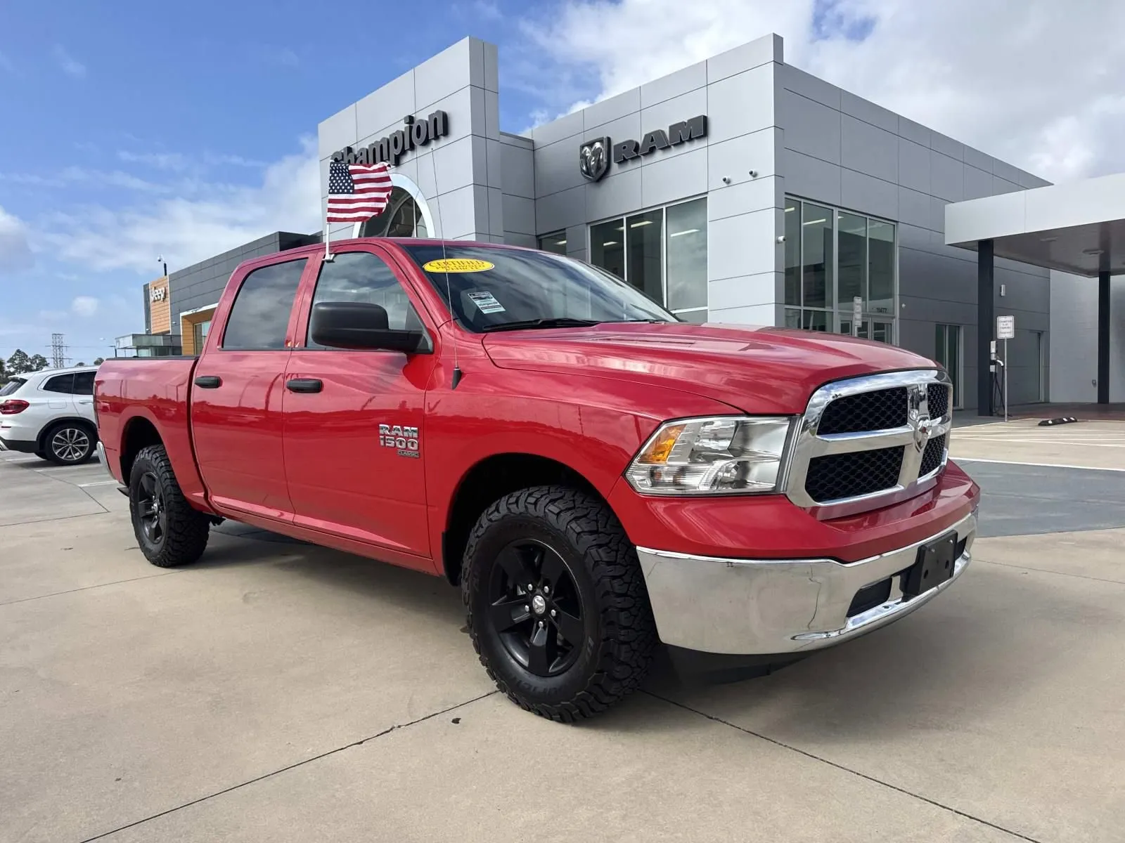 2022 RAM 1500 Classic SLT 4x4 Crew Cab 5'7's photo