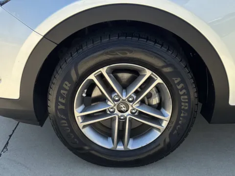 More photos of 2018 Hyundai Santa Fe Sport 2.4L at Champion Chrysler Dodge Jeep Ram, MS