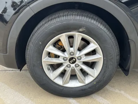 More photos of 2019 Kia Sorento LX at Champion Chrysler Dodge Jeep Ram, MS